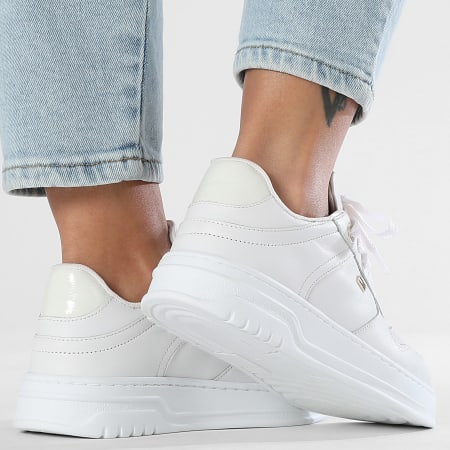 Tommy Hilfiger - Baskets Femme Sporty Cupsole Leather 8795 White