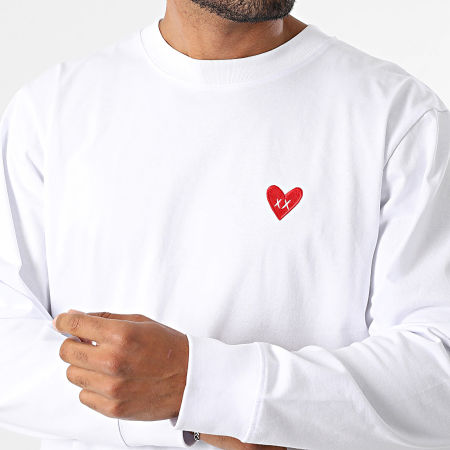 Luxury Lovers - Corazón Rojo Bordado Camiseta Manga Larga Blanco
