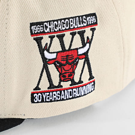 Mitchell and Ness - Casquette Snapback NBA Across The Board Chicago Bulls HS12832 Beige Noir