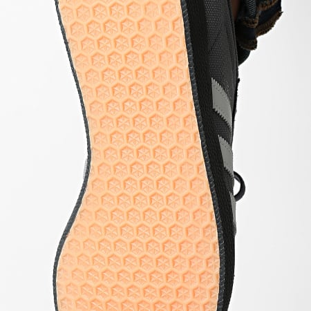 Adidas Originals - Baskets Gazelle JR6294 Onix Footwear White Carbon