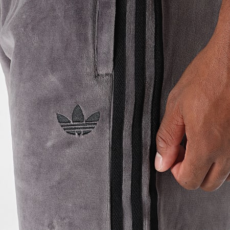 Adidas Originals - Pantalon Jogging Velours A Bandes SST Adicolor JX1557 Gris Anthracite