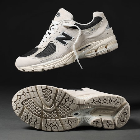 Sneakers 2002R U2002RN Beige Black