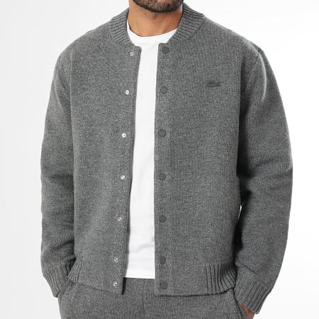 Lacoste - Chaqueta con botones y logotipo bordado en cocodrilo tono sobre tono Gris