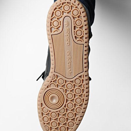 Adidas Originals - Baskets Forum Low CL JQ0208 Core Black Cloud White Gum M2