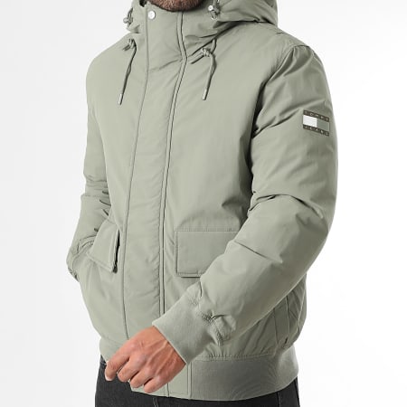 Tommy Jeans - Veste Bomber Capuche City Ready 2032 Vert Kaki Clair