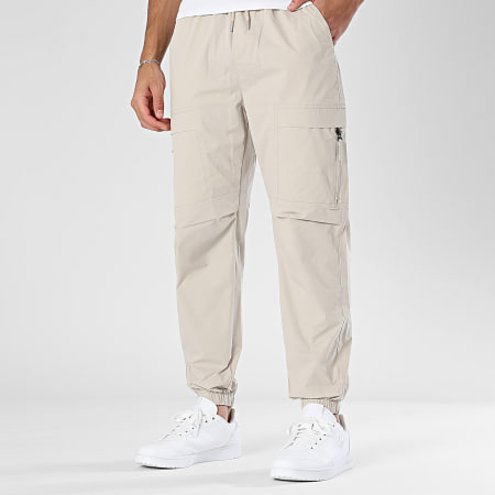 Classic Series - Pantalón Cargo 563 Beige