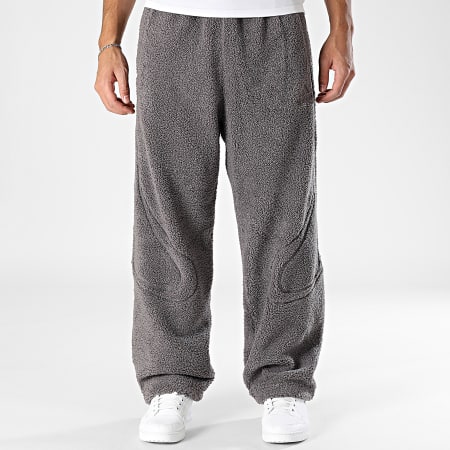 Adidas Sportswear - Pantalon Jogging Sherpa A Bandes Borg KR7613 Gris Anthracite