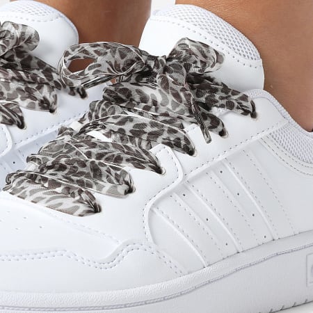 Adidas Sportswear - Baskets Femme Hoops 3 Low Classic GW0433 x SUPERLACED Lacets Léopard Beige
