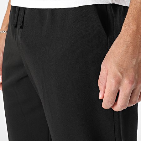 Frilivin - Pantalón Regular Fit 581 Negro