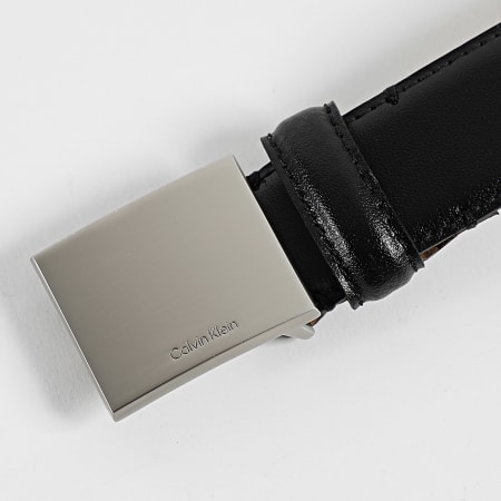Calvin Klein - Cinturón Logo Plaque Smooth 7030 Negro Beige