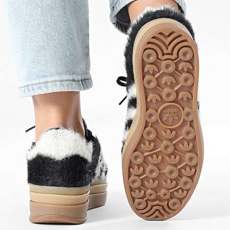 Adidas Originals - Baskets Femme Gazelle Bold W JS3907 Core Black Cream White Gold Metallic