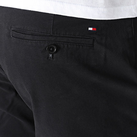 Tommy Hilfiger - Pantalon Chino Relaxed Tapered Fit Core Harlem Essential Twill 1997 Noir