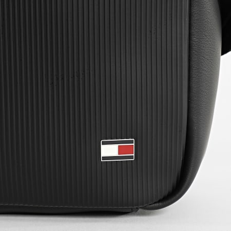 Tommy Hilfiger - Sacoche Flag Mini Reporter 4015 Noir