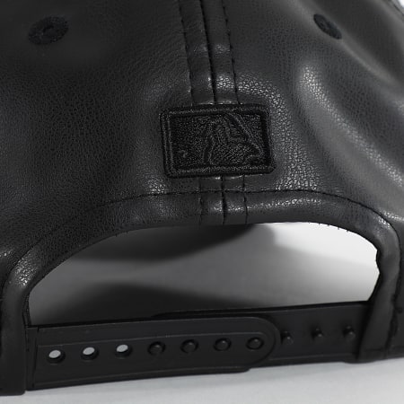 New Era - Casquette Simili Cuir 9Forty MC NY 60759034 Noir