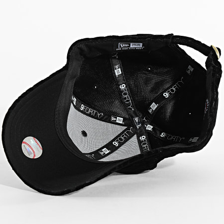 New Era - Women's Leopard Velvet 9Forty NY 60758950 Black Gold Cap