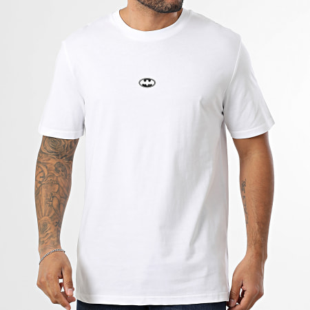 DC Comics - Tee Shirt Oversize Patch Batman Front Center Blanc