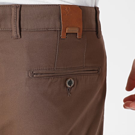 Classic Series - Pantalón Chino 109 Marrón