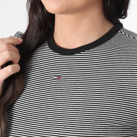 Tommy Jeans - Tee Shirt Manches Longues A Rayures Slim Femme Essential Rib 7387 Noir Blanc
