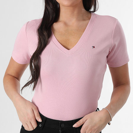 Tommy Hilfiger - Tee Shirt Col V Slim Femme Cody 0584 Rose