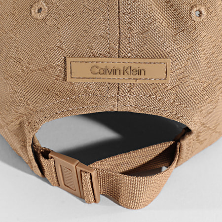 Calvin Klein - Casquette Emblem Cordura 5049 Camel