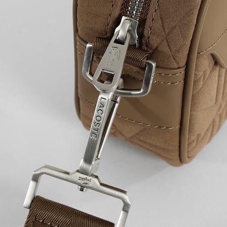Lacoste - Sacoche The Blend Logo Crocodile Metal Marron Clair