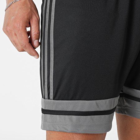 Adidas Sportswear - Short Jogging Squa 25 JN4447 Noir Gris Rouge