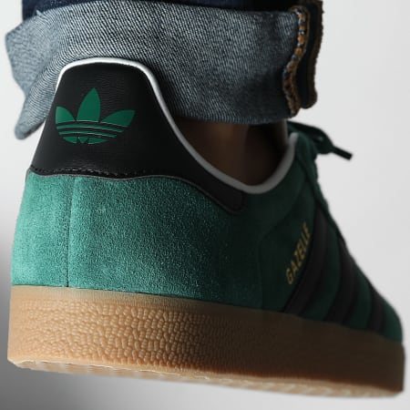 Adidas Originals - Baskets Gazelle IH9633 Core Green Core Black Footwear White