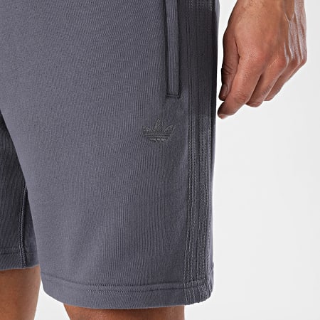 Adidas Originals - Short Jogging A Bandes Essential KD3905 Gris Anthracite