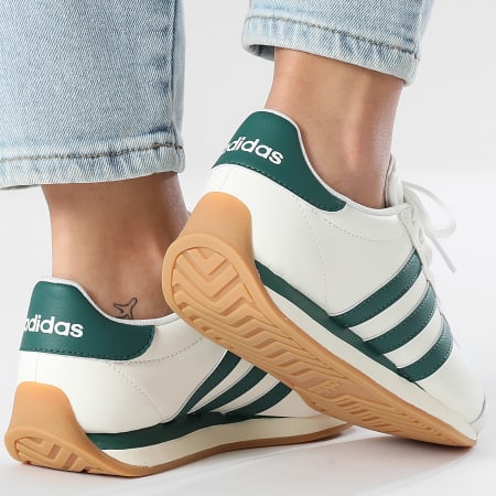 Adidas Performance - Zapatillas Mujer Runvista HQ2329 Blanco Central Verde Goma 3