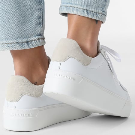 Tommy Hilfiger - Baskets Femme Chic Platform Cupsole 9021 White Soft Cream