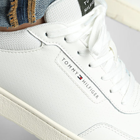 Tommy Hilfiger - Baskets Core Lite Leather 5713 Ecru