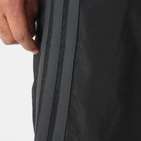 Adidas Sportswear - Short Jogging A Bandes 3 Stripes Chelsea KT0552 Noir Gris Anthracite