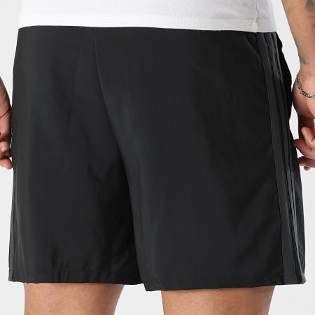 Adidas Sportswear - Short Jogging A Bandes 3 Stripes Chelsea KT0552 Noir Gris Anthracite