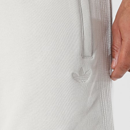 Adidas Originals - Short Jogging Essential KD3937 Gris Clair