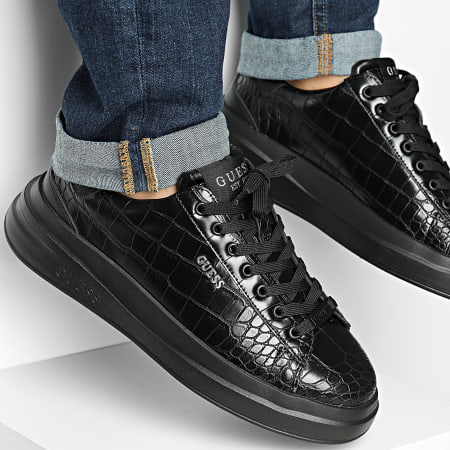 Guess - Baskets FMPELAELE12 Black
