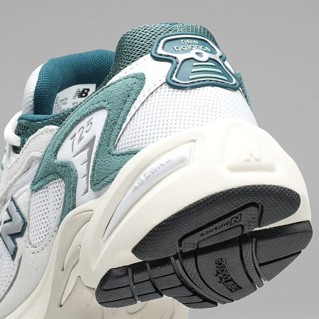 New Balance - Baskets 725 ML725CM White Green