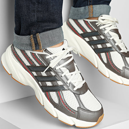Adidas Sportswear - Baskets Technochaos 2000 HQ7283 Core White Trace Grey Metallic Better Scarlet