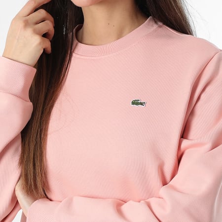 Lacoste - Sweat Crewneck Relaxed Fit Femme Logo Brodé Crocodile Saumon