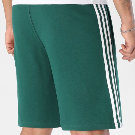 Adidas Originals - Short Jogging A Bandes 3 Stripes KE3563 Vert Blanc