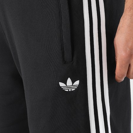 Adidas Originals - Short Jogging A Bandes 3 Stripes KE3566 Noir Blanc