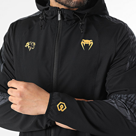 Venum - Chaqueta Capucha Cremallera Venum x Chimaev 06003 Negro Dorado