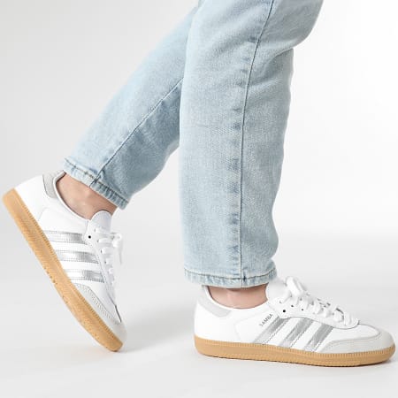 Adidas Originals - Baskets Femme Samba OG JI2725 Footwear White Silver Metallic Grey One