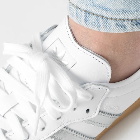 Adidas Originals - Baskets Femme Samba OG JI2725 Footwear White Silver Metallic Grey One