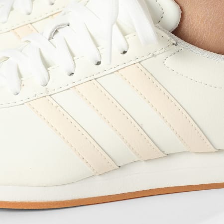 Adidas Sportswear - Baskets Femme Runvista JR4626 Core White Semi Frozen Turbo Gum