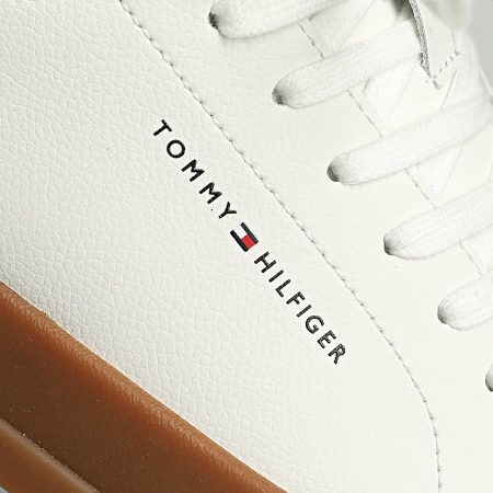Tommy Hilfiger - Baskets Court Leather Detail Essential 5367 Ecru Regatta Red