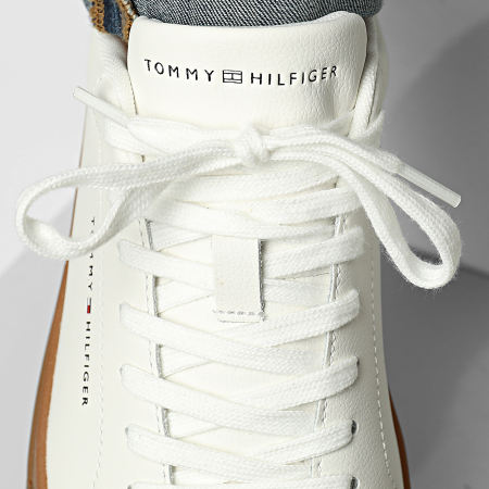 Tommy Hilfiger - Baskets Court Leather Detail Essential 5367 Ecru Regatta Red