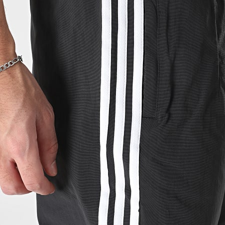 Adidas Originals - Pantalon Jogging A Bandes Tailored KE3589 Noir Blanc