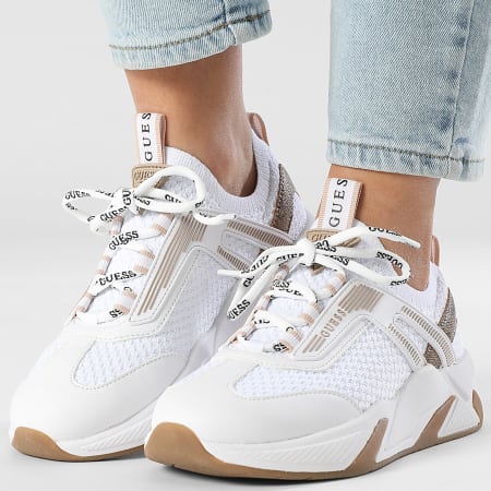 Guess - Baskets Femme FLPGENFAM12 White