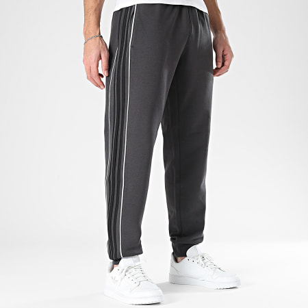 Adidas Originals - Pantalon Jogging A Bandes SST 2.0 TP KD5840 Gris Anthracite
