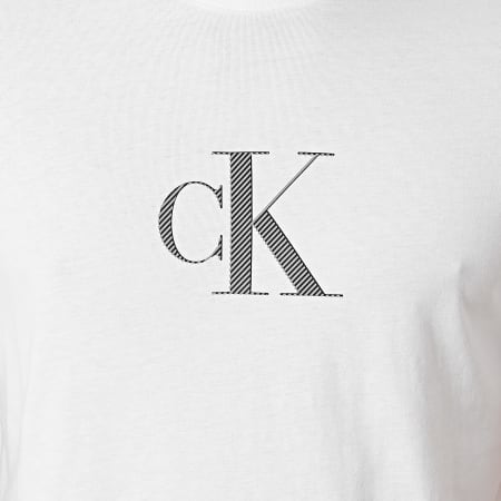 Calvin Klein - Tee Shirt 30s Distress Monogram Graphic RF853 Blanc